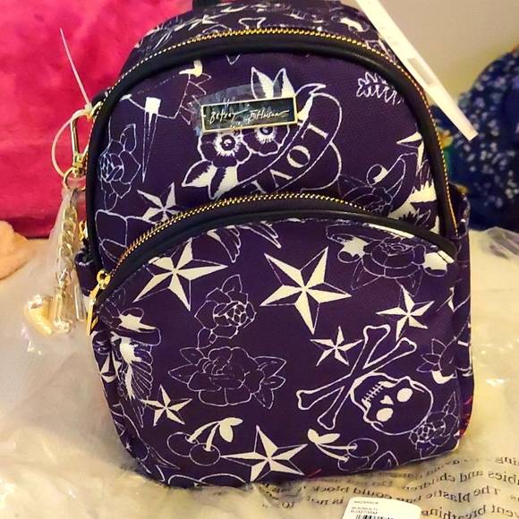 Betsey Johnson Handbags - Nwt Betsey Johnson blk skull canvas print backpack